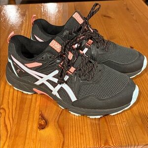 ASICS Black and pink gel venture Athletic Shoes